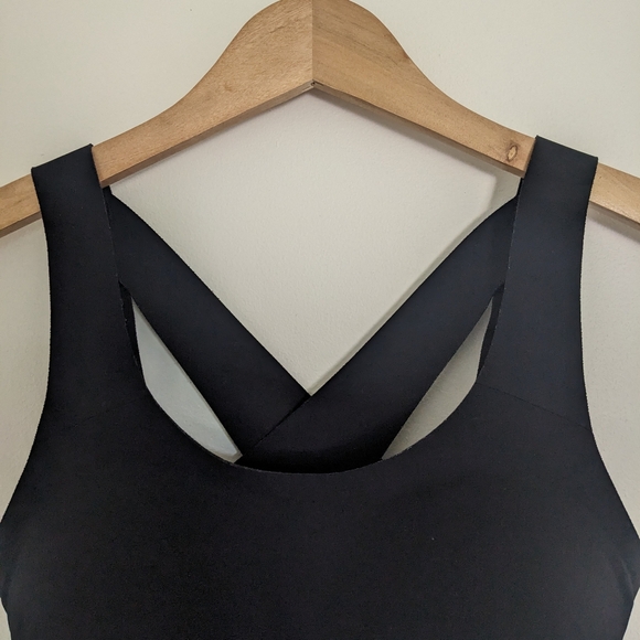 Lululemon Enlite Bra in Black - Picture 5 of 8